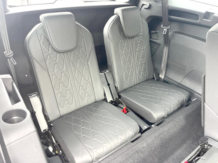 2018 Peugeot 5008 LDA-P87AH01 (UW-6a16615a34877)[19]