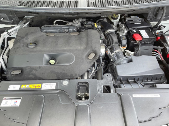 2018 Peugeot 3008 LDA-P84AH01 (UW-6a16615a3f0ad)[4]