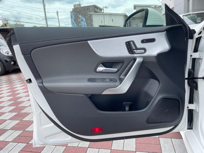 2021 Mercedes Benz CLA Class Shooting Brake 3DA-118612M (UW-6a16615f2e997)[17]