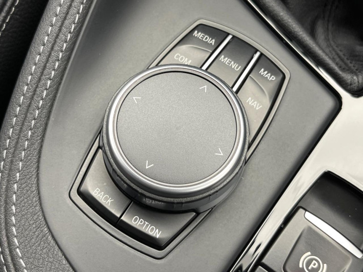 2017 BMW X1 LDA-HT20 (UW-6a166161de03f)[21]