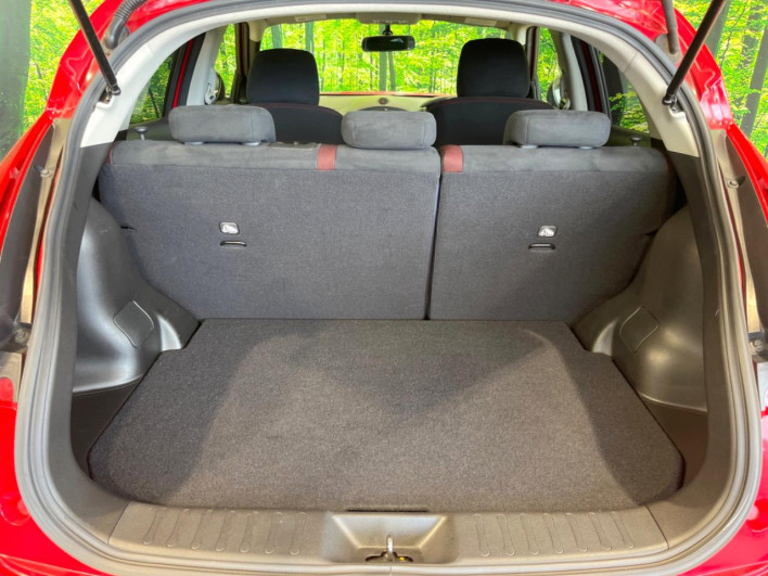 2014 Nissan JUKE DBA-YF15 (UW-6a16616bb9de9)[29]