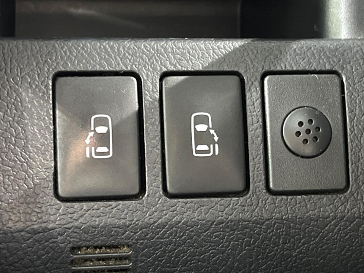 2012 Toyota Voxy DBA-ZRR70W (UW-6a1661723fe39)[12]