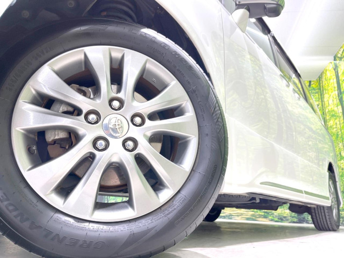 2013 Toyota Voxy DBA-ZRR70W (UW-6a166172d1d62)[10]