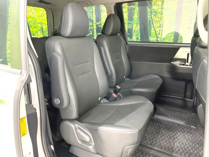 2013 Toyota Voxy DBA-ZRR70W (UW-6a166172d1d62)[15]