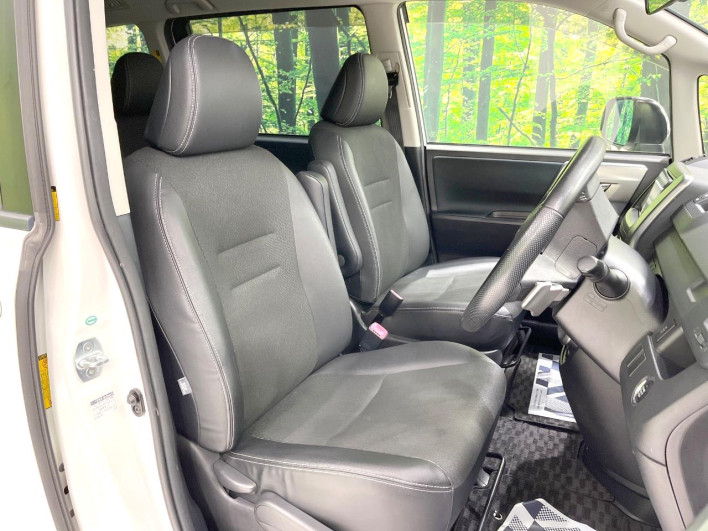 2013 Toyota Voxy DBA-ZRR70W (UW-6a166172d1d62)[18]