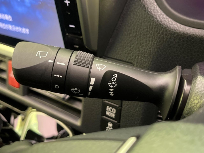 2020 Toyota Voxy 3BA-ZRR80W (UW-6a16617cf1368)[27]