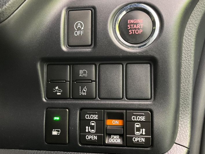 2020 Toyota Voxy 3BA-ZRR80W (UW-6a16617cf1368)[24]