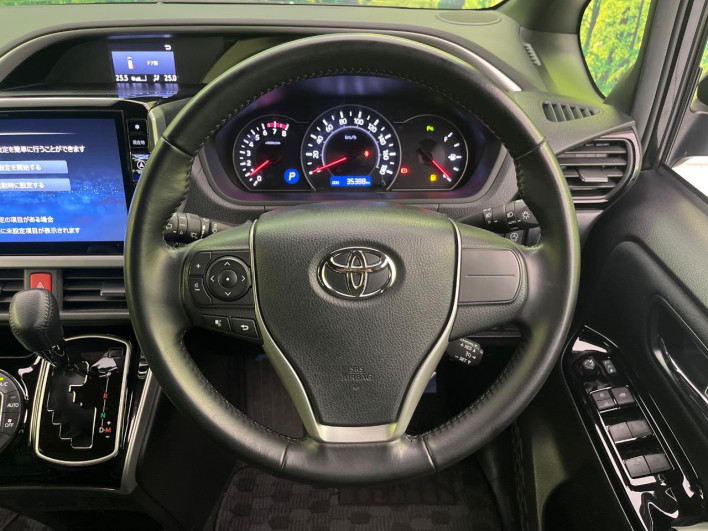 2020 Toyota Voxy 3BA-ZRR80W (UW-6a16617cf1368)[15]