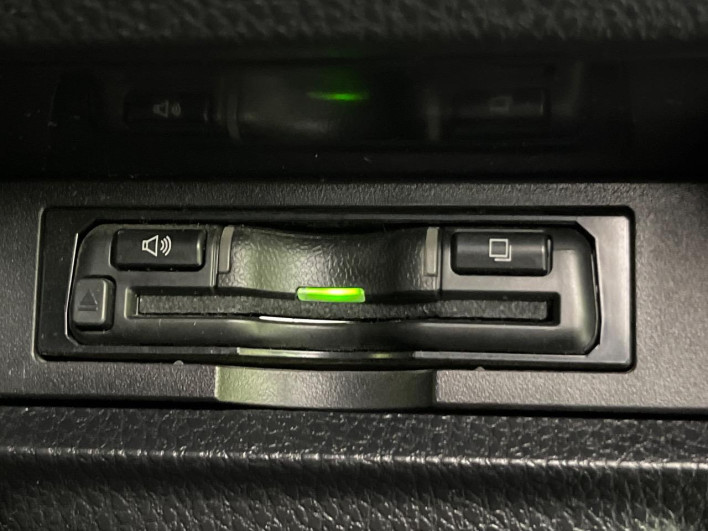 2020 Toyota Voxy 3BA-ZRR80W (UW-6a16617cf1368)[19]