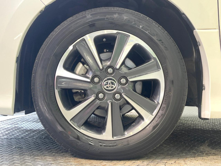 2020 Toyota Voxy 3BA-ZRR80W (UW-6a16617cf33ab)[22]