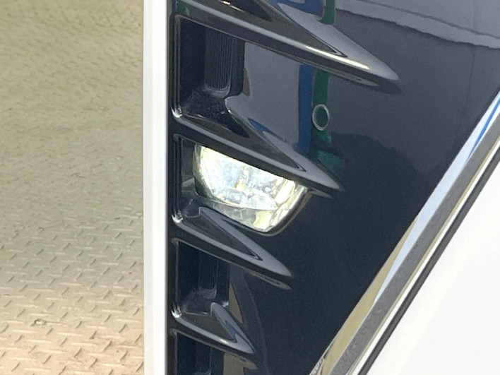 2020 Toyota Voxy 3BA-ZRR80W (UW-6a16617cf33ab)[9]