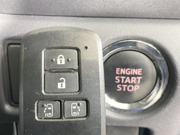 2014 Toyota Noah DBA-ZRR85W (UW-6a16617f7ddeb)[19]