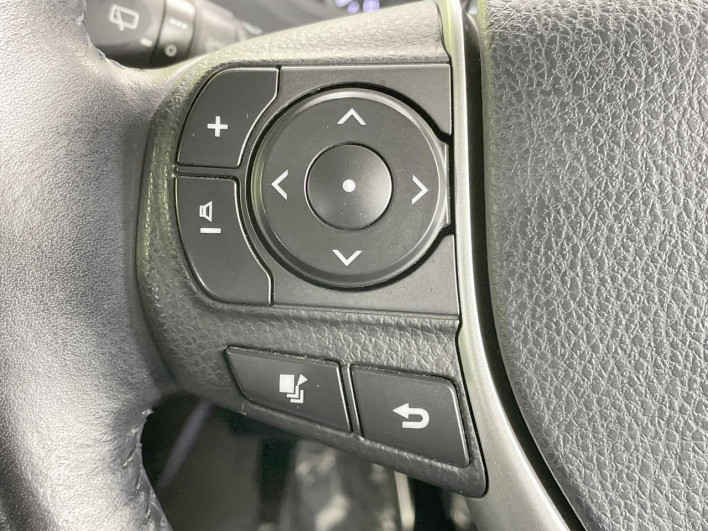 2014 Toyota Noah DBA-ZRR85W (UW-6a16617f7ddeb)[27]