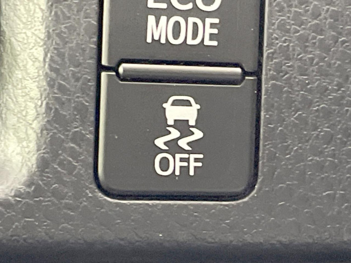 2014 Toyota Noah DBA-ZRR85W (UW-6a16617f7ddeb)[26]