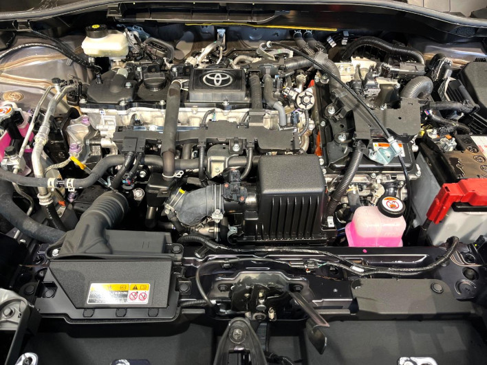 2024 Toyota Corolla Cross 6AA-ZVG13 (UW-6a1661861107a)[4]