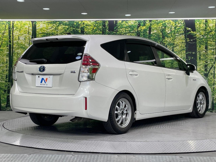 2016 Toyota Prius α DAA-ZVW41W (UW-6a16618c9b47f)[16]