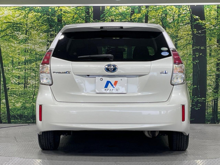 2016 Toyota Prius α DAA-ZVW41W (UW-6a16618c9b47f)[17]