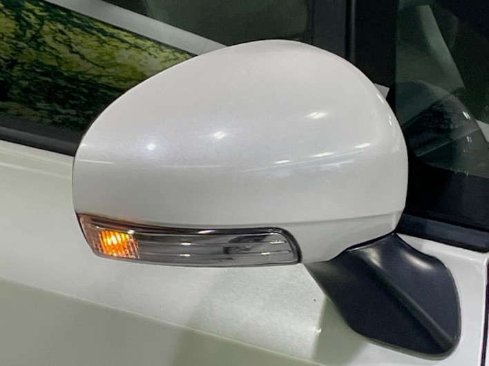 2016 Toyota Prius α DAA-ZVW41W (UW-6a16618c9b47f)[9]