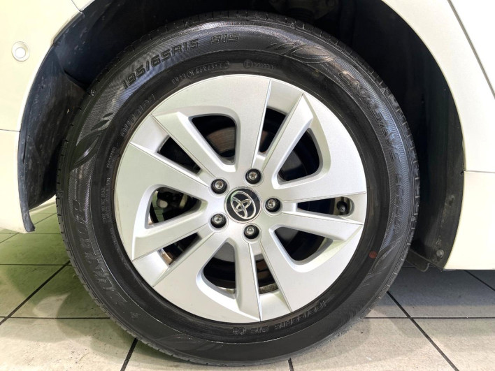 2016 Toyota Prius DAA-ZVW50 (UW-6a16618f4bf43)[15]