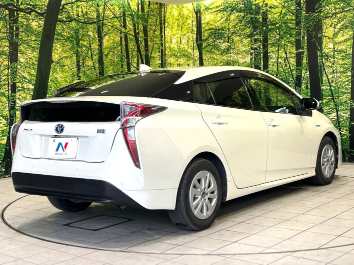 2016 Toyota Prius DAA-ZVW50 (UW-6a16618f4bf43)[9]