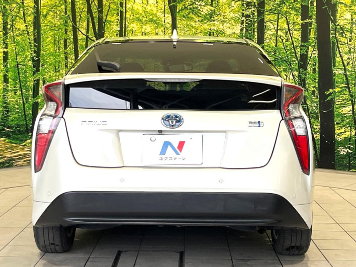 2016 Toyota Prius DAA-ZVW50 (UW-6a16618f4bf43)[8]