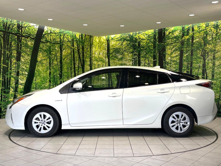 2016 Toyota Prius DAA-ZVW50 (UW-6a16618f4bf43)[6]