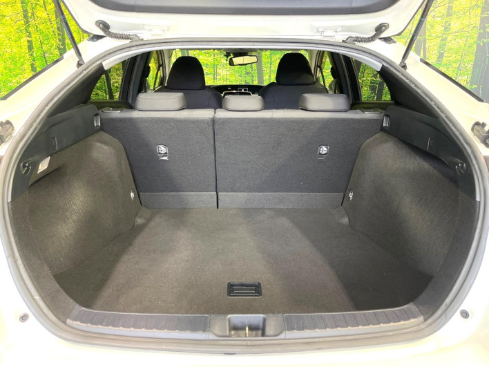 2016 Toyota Prius DAA-ZVW50 (UW-6a16618f4bf43)[25]