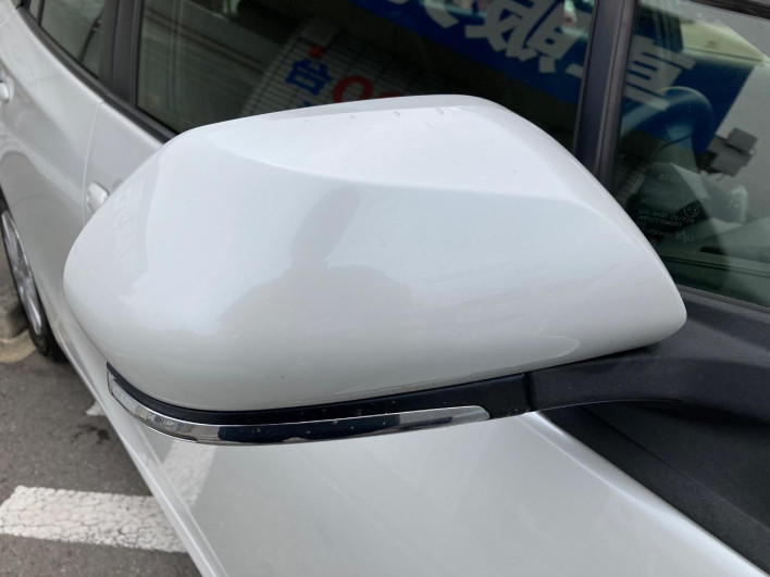 2020 Toyota Prius 6AA-ZVW55 (UW-6a1661937b332)[13]
