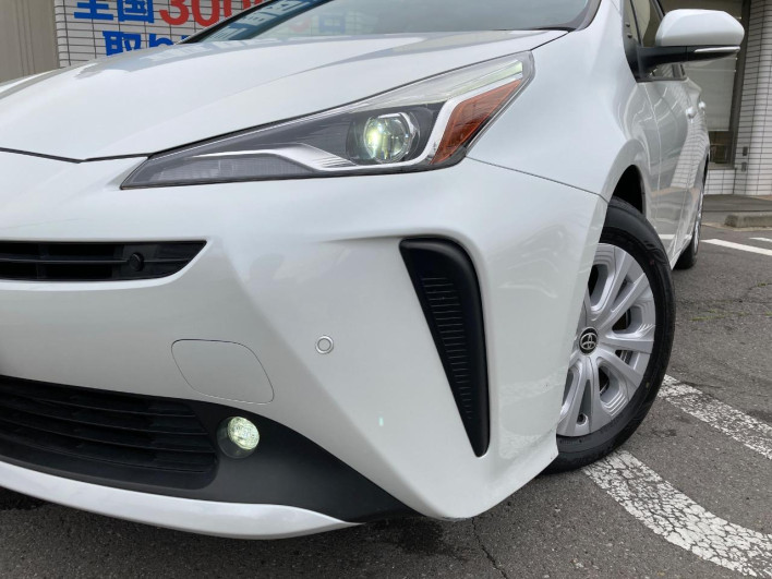2020 Toyota Prius 6AA-ZVW55 (UW-6a1661937b332)[10]
