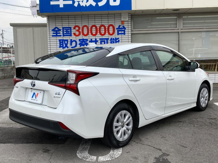 2020 Toyota Prius 6AA-ZVW55 (UW-6a1661937b332)[18]