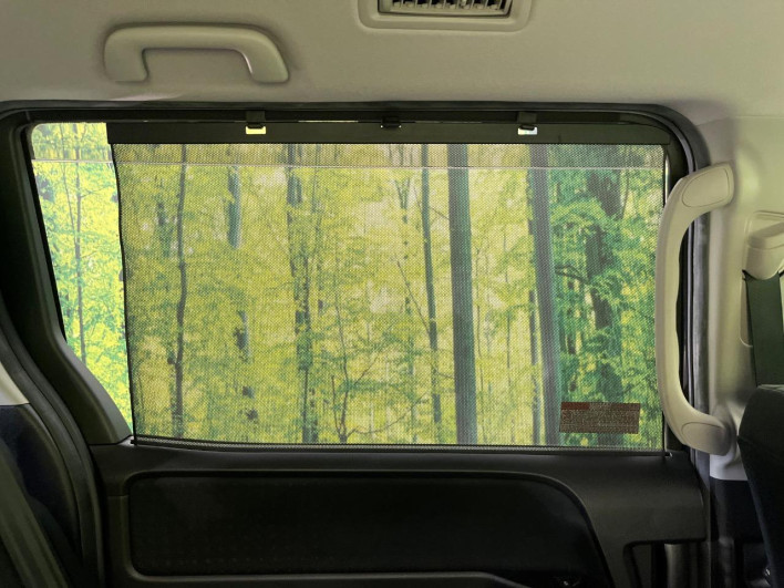 2014 Toyota Voxy DAA-ZWR80G (UW-6a166198d2605)[28]