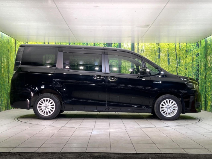 2014 Toyota Voxy DAA-ZWR80G (UW-6a166198d2605)[15]