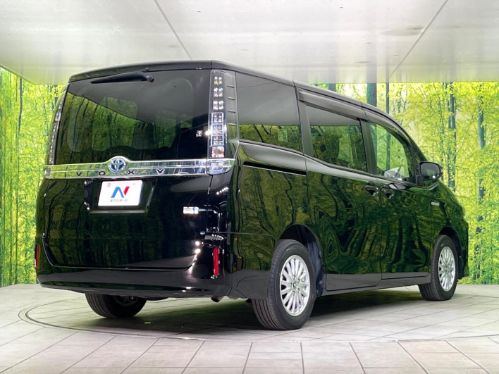2014 Toyota Voxy DAA-ZWR80G (UW-6a166198d2605)[16]