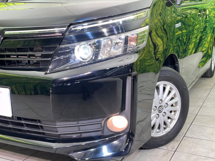 2014 Toyota Voxy DAA-ZWR80G (UW-6a166198d2605)[11]