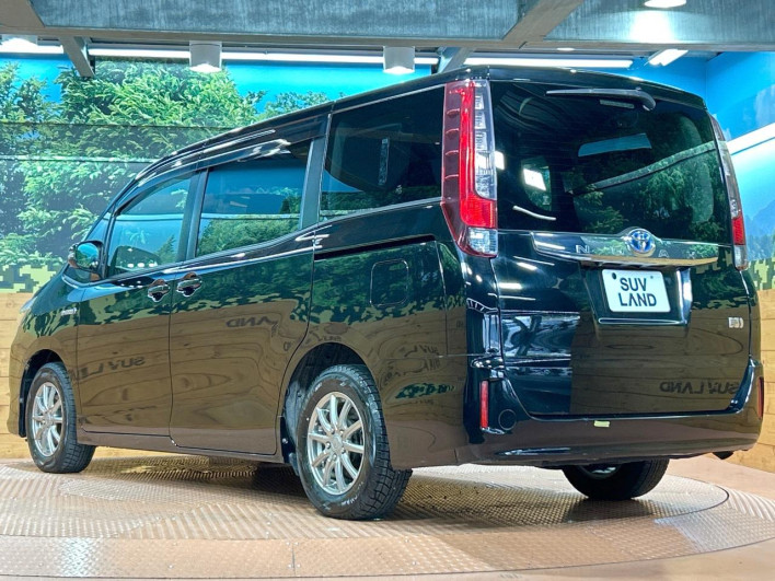 2016 Toyota Noah DAA-ZWR80G (UW-6a16619987b9d)[16]
