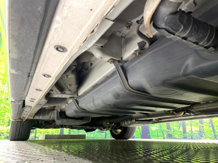 2011 Toyota Estima DBA-ACR50W (UW-6a17b14a1f083)[14]