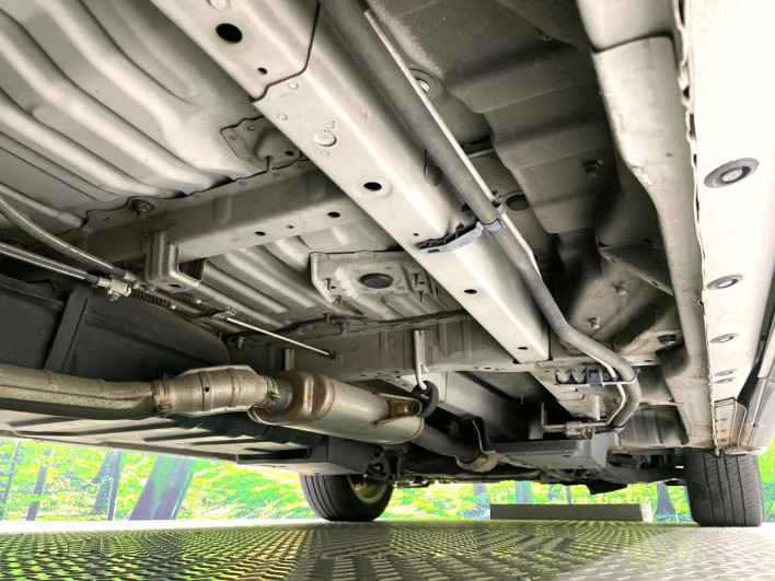 2011 Toyota Estima DBA-ACR50W (UW-6a17b14a1f083)[10]