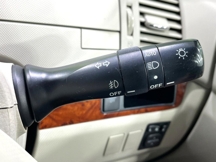2011 Toyota Estima DBA-ACR50W (UW-6a17b14a1f083)[29]