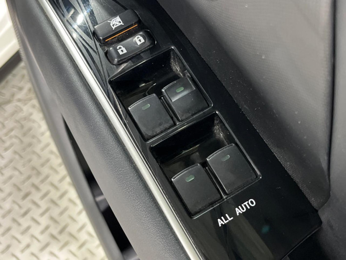 2014 Toyota Estima DBA-ACR50W (UW-6a17b14b2642b)[24]