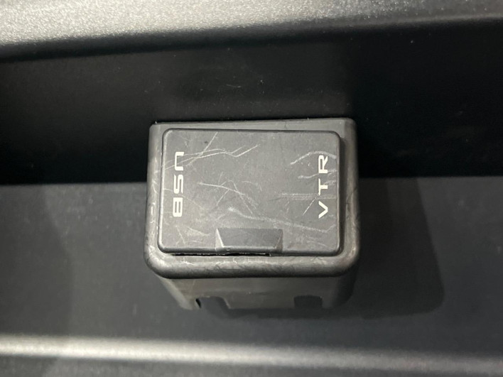 2014 Toyota Estima DBA-ACR50W (UW-6a17b14b2642b)[22]