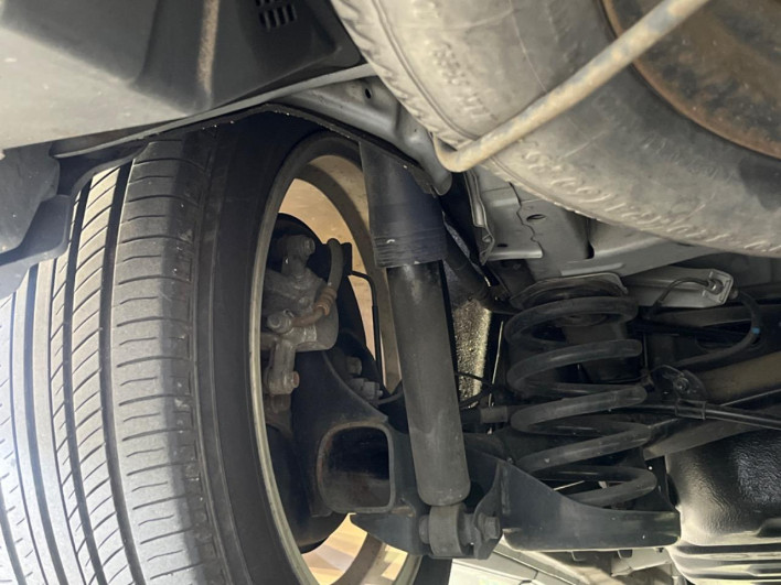 2013 Toyota Alphard DBA-ANH20W (UW-6a17b15aec5dc)[11]