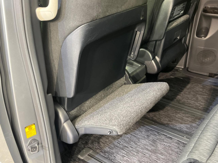 2013 Toyota Alphard DBA-ANH20W (UW-6a17b15aec5dc)[20]