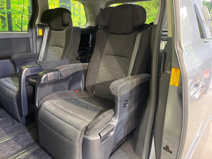 2013 Toyota Alphard DBA-ANH20W (UW-6a17b15aec5dc)[17]