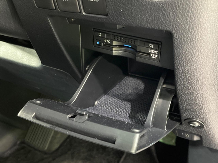 2015 Toyota Alphard Hybrid DAA-AYH30W (UW-6a17b16ba4850)[11]