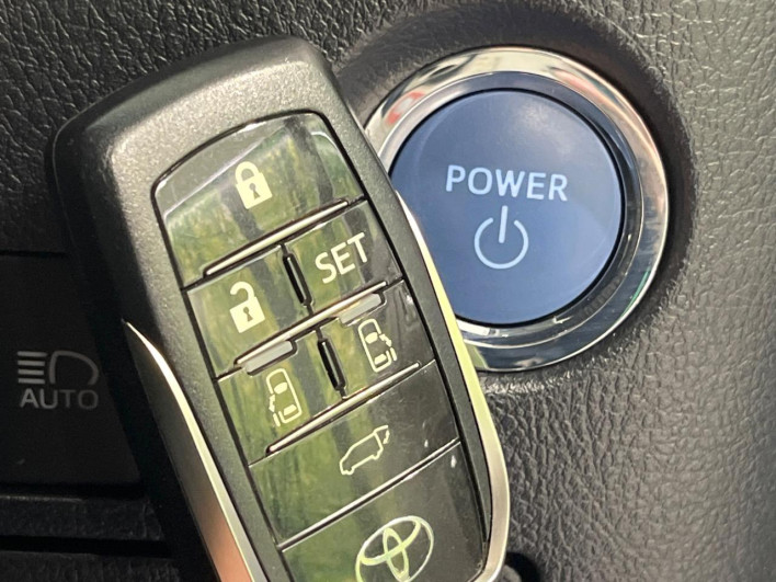 2015 Toyota Alphard Hybrid DAA-AYH30W (UW-6a17b16ba4850)[18]