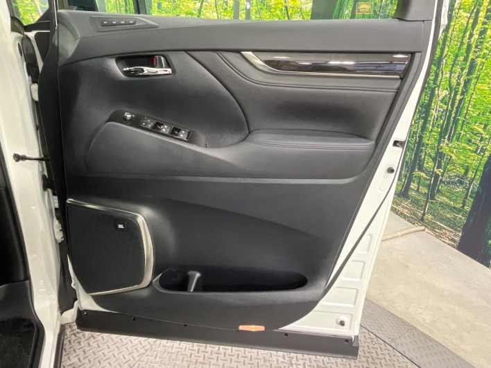 2015 Toyota Alphard Hybrid DAA-AYH30W (UW-6a17b16ba4850)[9]