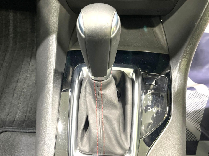 2016 Mazda Axela Sports DBA-BMEFS (UW-6a17b18c78c40)[17]