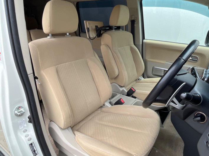 2011 Mitsubishi Delica D:5 DBA-CV5W (UW-6a17b1975d20c)[14]