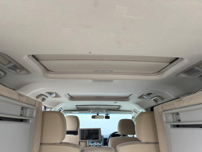 2011 Mitsubishi Delica D:5 DBA-CV5W (UW-6a17b1975d20c)[29]