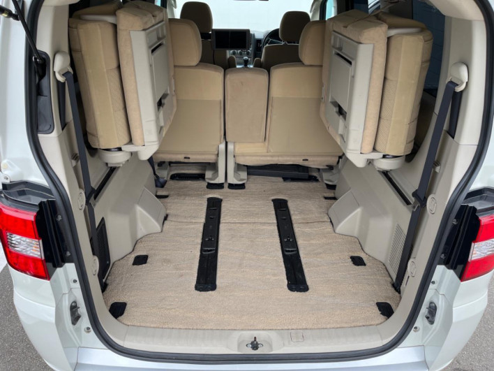 2011 Mitsubishi Delica D:5 DBA-CV5W (UW-6a17b1975d20c)[28]